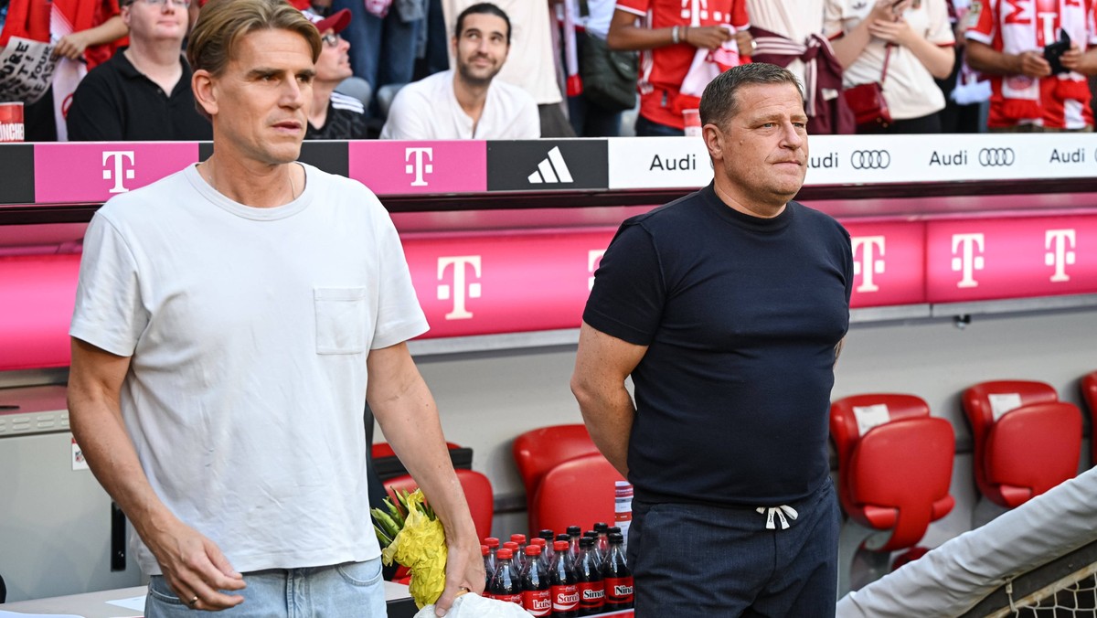 Fussball Telecom Cup Saison 2025/2026 07.08.2025 FC Bayern Muenchen - Tottenham Hotspur Sportvorstand Max Eberl re, FC Bayern Muenchen und Sportdirektor Christoph Freund li, FC Bayern Muenchen *** Foo ...