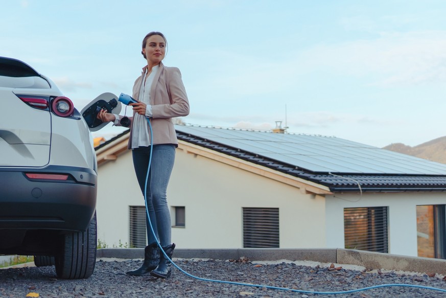 Solarstrom ganz einfach und umweltfreundlich vom Hausdach ins Auto.