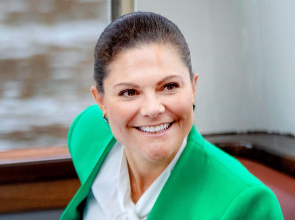 ARCHIVO - 7 de junio de 2022, Países Bajos, Ámsterdam: la princesa heredera Victoria de Suecia durante una visita a "  Borde olímpico/TechLeap.  Victoria celebra su 45 cumpleaños el 14 de julio de 2022. (...