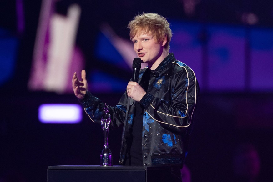 The Brit Awards 2022 - Show - London Ed Sheeran on stage during the the Brit Awards 2022 at the O2 Arena, London. Picture date: Tuesday February 8, 2022. Photo credit should read: Matt Crossick/Empics ...