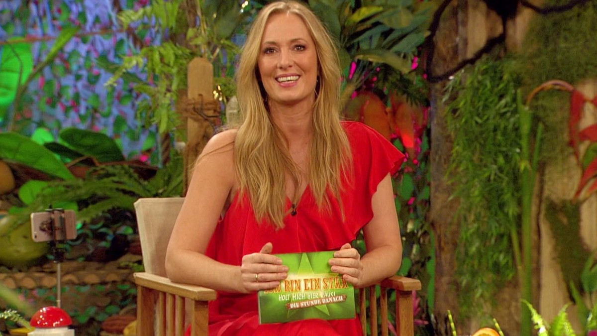 Nach dem täglichen Dschungelcamp bei RTL wird auch &quot;Die Stunde danach&quot; ordentlich auf den Busch klopfen. Im Anschluss an die Ausstrahlung der Liveshow aus Australien präsentiert Angela Finge ...