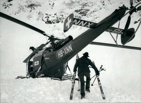 Mar. 03, 1988 - Klosters / Switzerland :Royal Ski Tragedy. A rescue helicopter stands near the place where prince Charles friend Hugh Lindsay was killed in an avalanche on march 10th. PUBLICATIONxINxG ...
