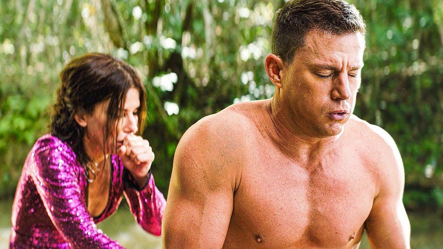 Channing Tatum in seiner Nacktszene aus "The Lost City" mit Sandra Bullock.