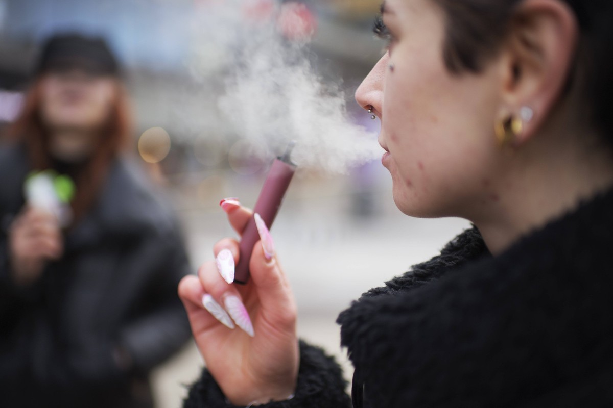 STOCKHOLM 20250116 Användandet av vejping som ett alternativ för att sluta röka eller snusa ökar markant. STOCKHOLM SVERIGE x12190x *** STOCKHOLM 20250116 Use of vaping as an alternative to quitting s ...
