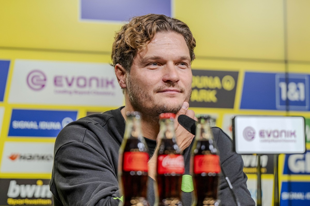 20.10.2023, Nordrhein-Westfalen, Dortmund: Fußball: Bundesliga, Borussia Dortmund - Werder Bremen, 8. Spieltag, Signal Iduna Park: Dortmunds Trainer Edin Terzic spricht zu den Journalisten. Foto: Davi ...