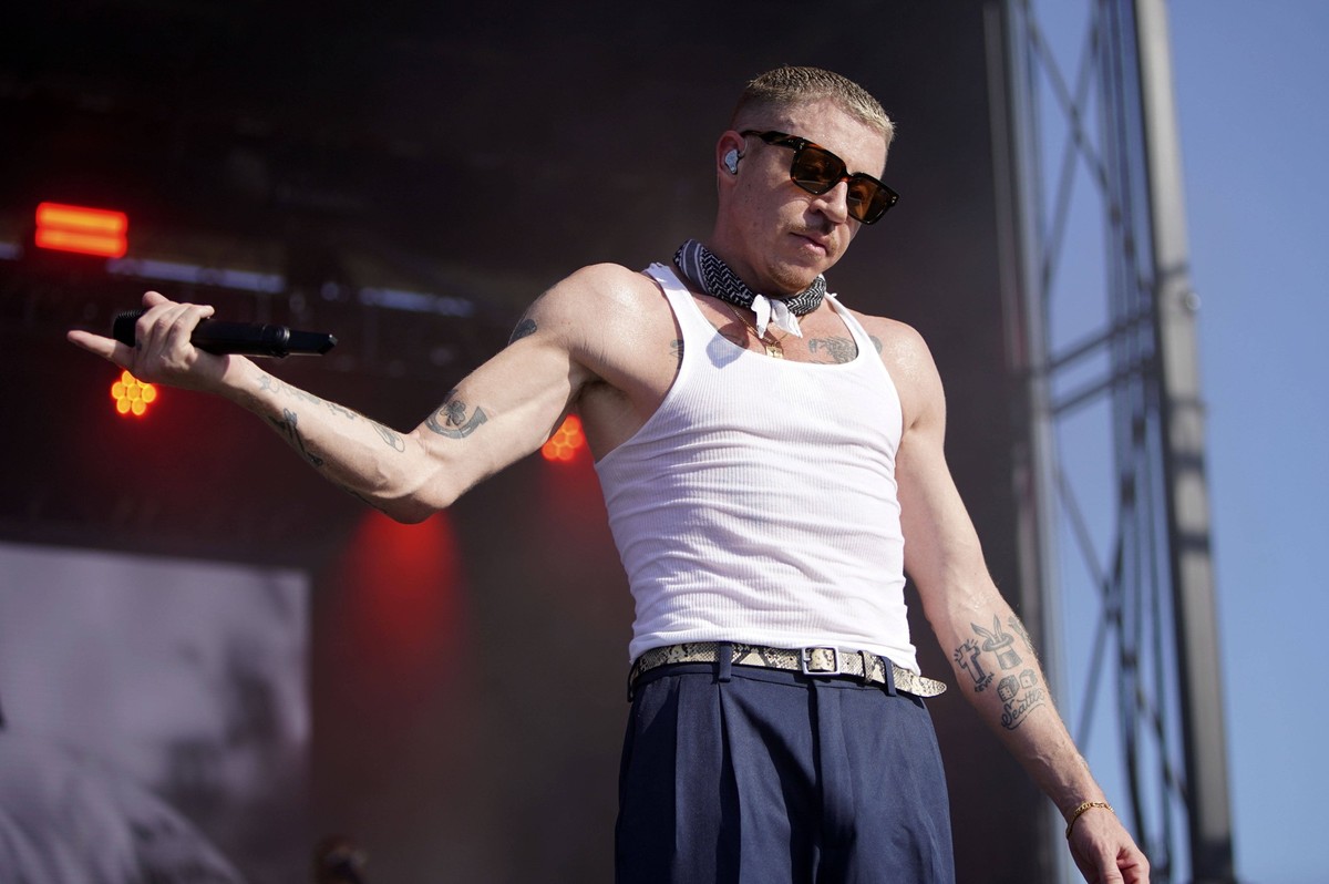 Macklemore live bei einem Konzert beim LIV Golf Event 2024 im Golf Club of Houston. Humble, 08.06.2024 *** Macklemore live in concert at the LIV Golf Event 2024 at the Golf Club of Houston Humble, 08  ...