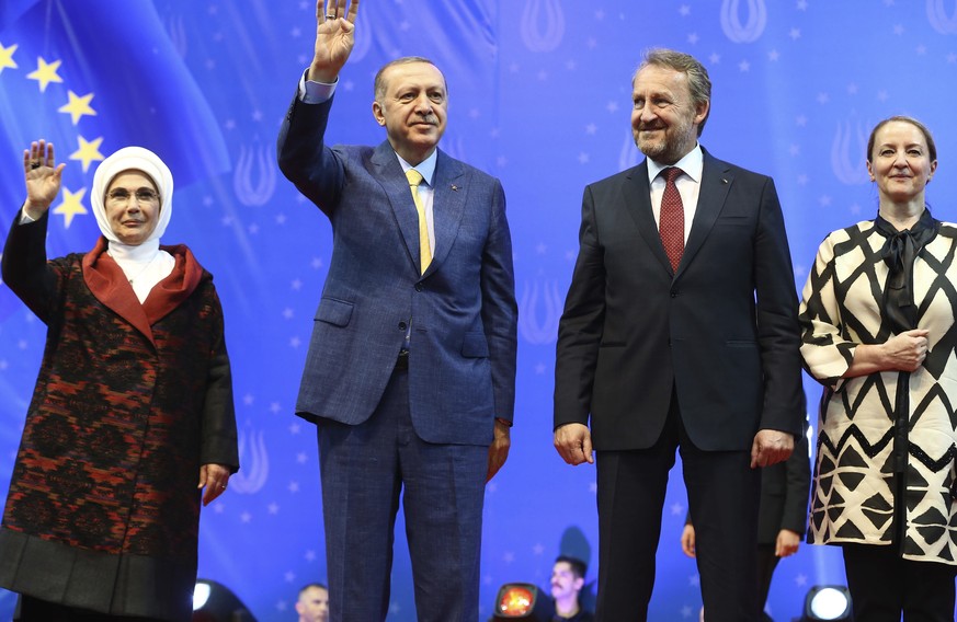 In Deutschland durfte er nicht. Jetzt wirbt Erdogan in Sarajevo um Stimmen