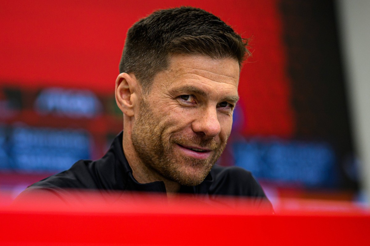 LEVERKUSEN, GERMANY - 16 MAY, 2025: - Xabi Alonso. press conference, PK, Pressekonferenz The Bundesliga match FC Bayer 04 Leverkusen vs 1.FC Mainz 05 at BayArena. PUBLICATIONxNOTxINxRUS Copyright: xx