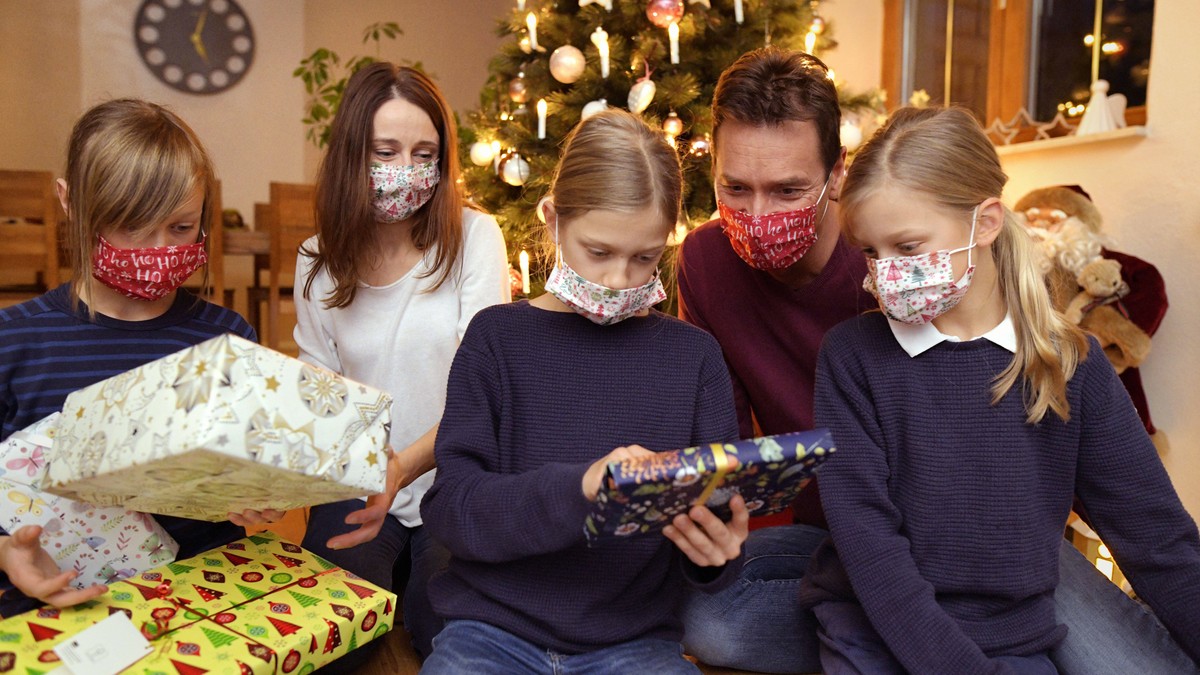 Mit Wie Vielen Personen Darf Ich Weihnachten Feiern