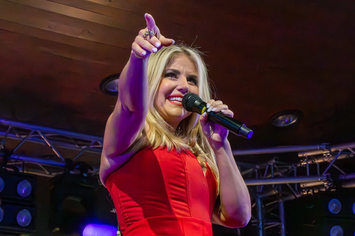 Bad Krozingen Open Air im Park 2023, Schlagergala, 27.07.2023 Beatrice Egli beim Konzert in Bad Krozingen. Open Air im Park 2023, Schlagergala, 27.07.2023 *** Bad Krozingen Open Air im Park 2023, Schl ...