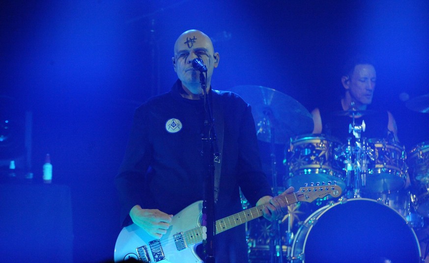 CHICAGO, IL - SEPTEMBER 20: Smashing Pumpkins performing at The Metro in Chicago, Illinois on September 20, 2022. PUBLICATIONxNOTxINxUSA Copyright: xGenexAmbox