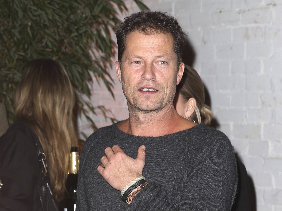 Til Schweiger schwärmt von einem Schneidebrett.