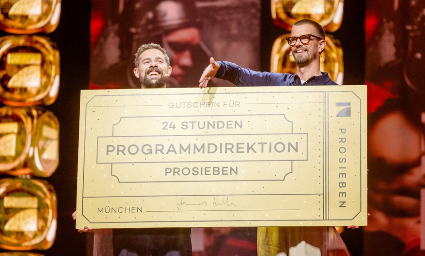 Titel: Joko und Klaas gegen ProSieben;
Staffel: 7;
Folge: 2;
Person: Klaas Heufer-Umlauf; Joko Winterscheidt;
Copyright: Seven.One/Nadine Rupp;
Fotograf: Nadine Rupp;
Bildredakteur: Nadine Vaders;
Dat ...