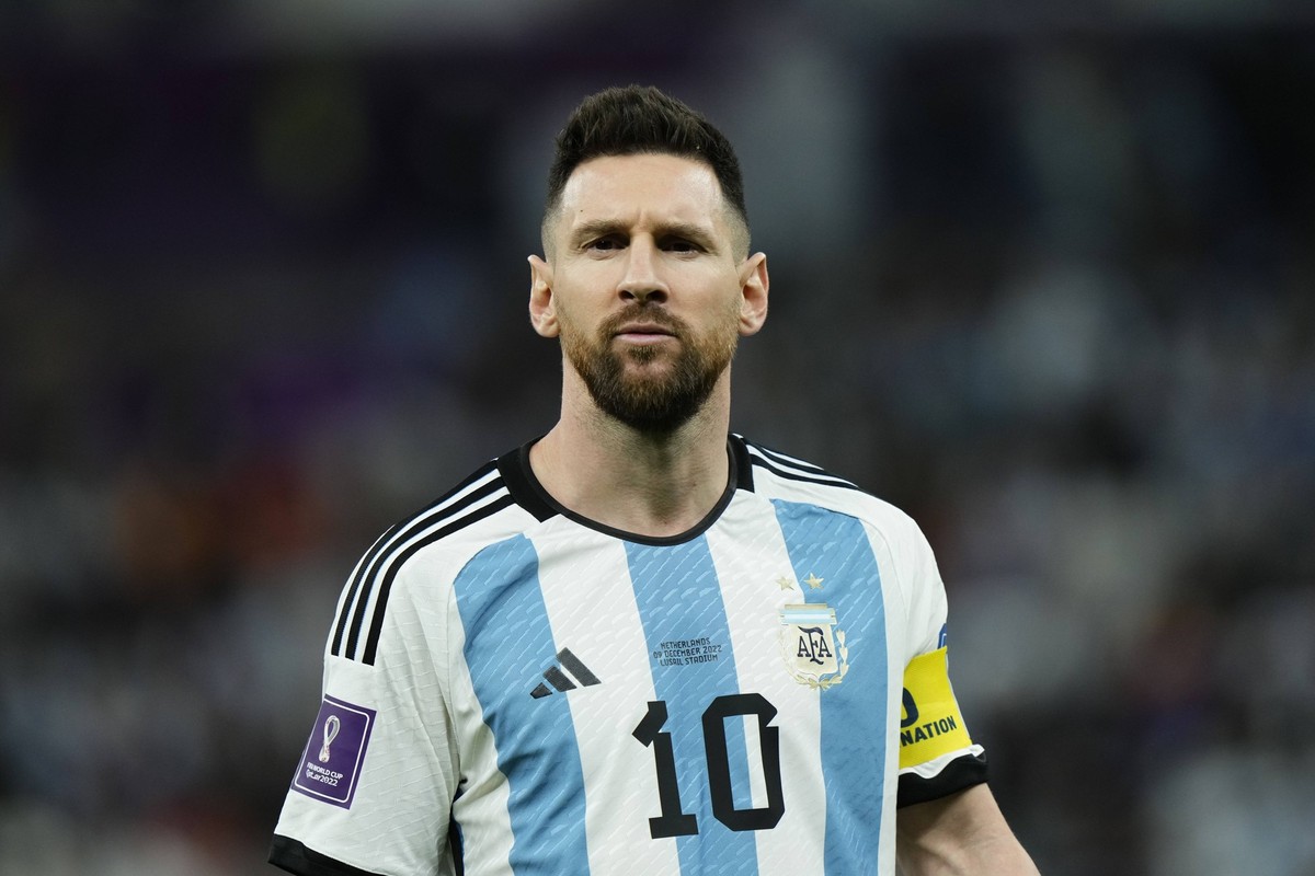 Netherlands v Argentina: Quarter Final - FIFA World Cup, WM, Weltmeisterschaft, Fussball Qatar 2022 Lionel Messi right winger of Argentina and Paris Saint-Germain during the FIFA World Cup Qatar 2022  ...