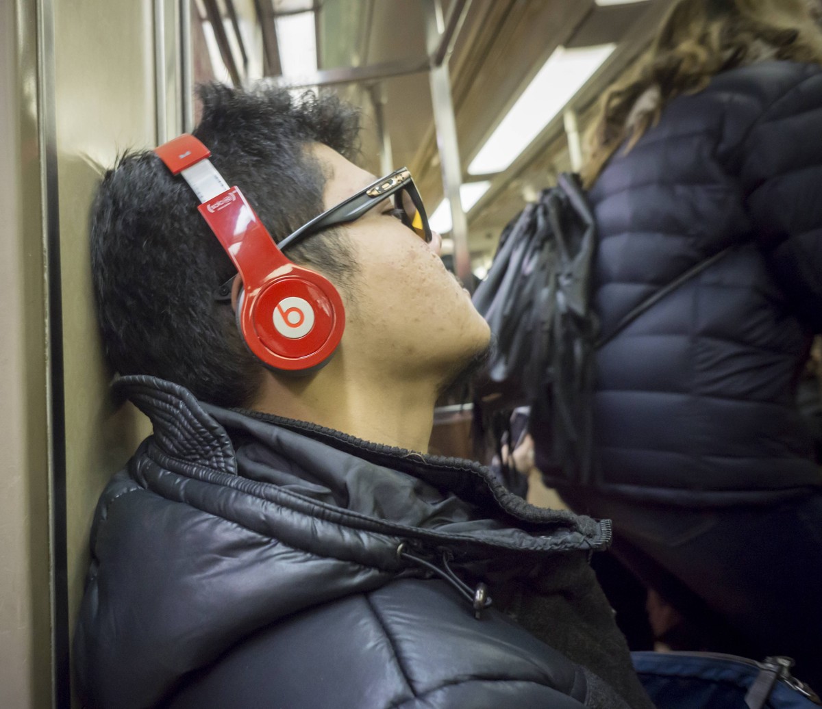 Beats Kopfhörer U-Bahn