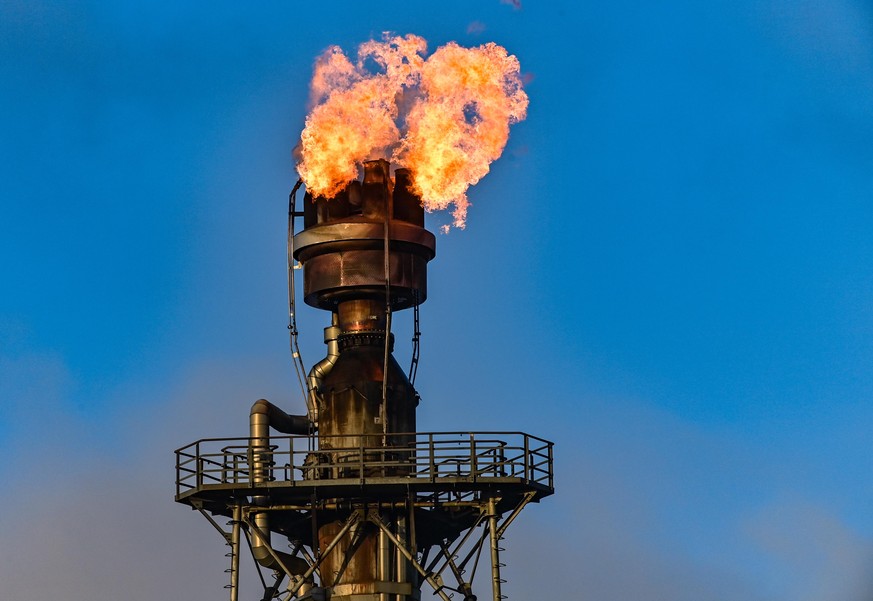 Die Versorgung der Erdölraffinerie PCK in Schwedt mit Rohöl aus Russland über die Pipeline «Freundschaft» lief im Februar noch nach Angaben des Unternehmens ohne Probleme.