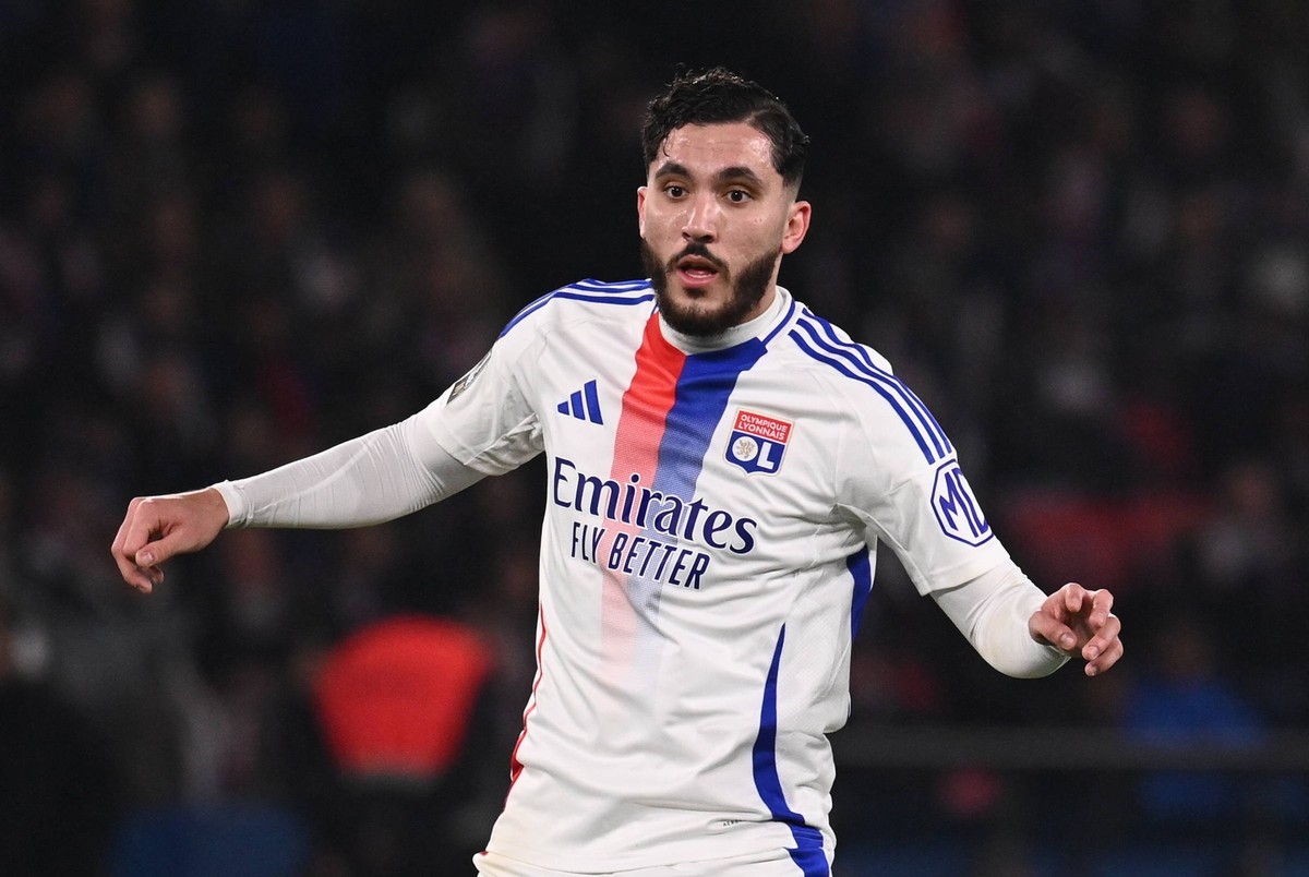 - 15th Day of League 1: PSG-OL at Parc des Princes, December 15, 2024 - 16/11/2024 - France / Ile-de-France region / Paris - Rayan Cherki of PSG in action during the match of the 15th day of Ligue 1 M ...