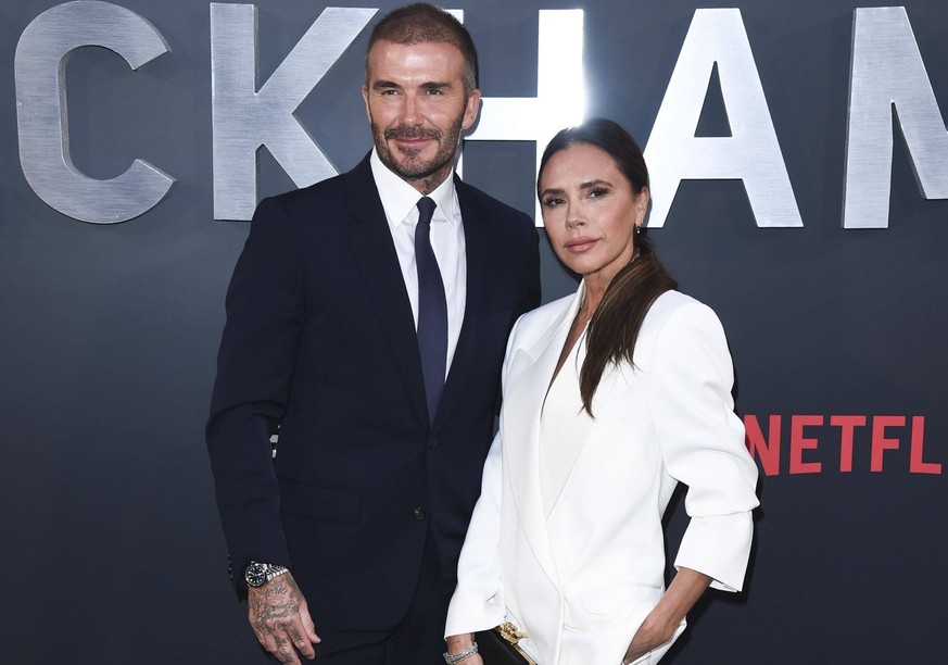 David Beckham mit Ehefrau Victoria Beckham bei der Premiere der Netflix Doku-Serie Beckham im Curzon Mayfair. London, 03.10.2023 *** David Beckham with wife Victoria Beckham at the premiere of the Net ...