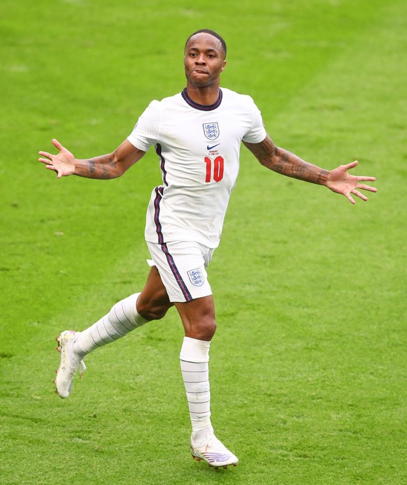 Englands Raheem Sterling bejubelt seinen Treffer bei der EM 2021 gegen Deutschland