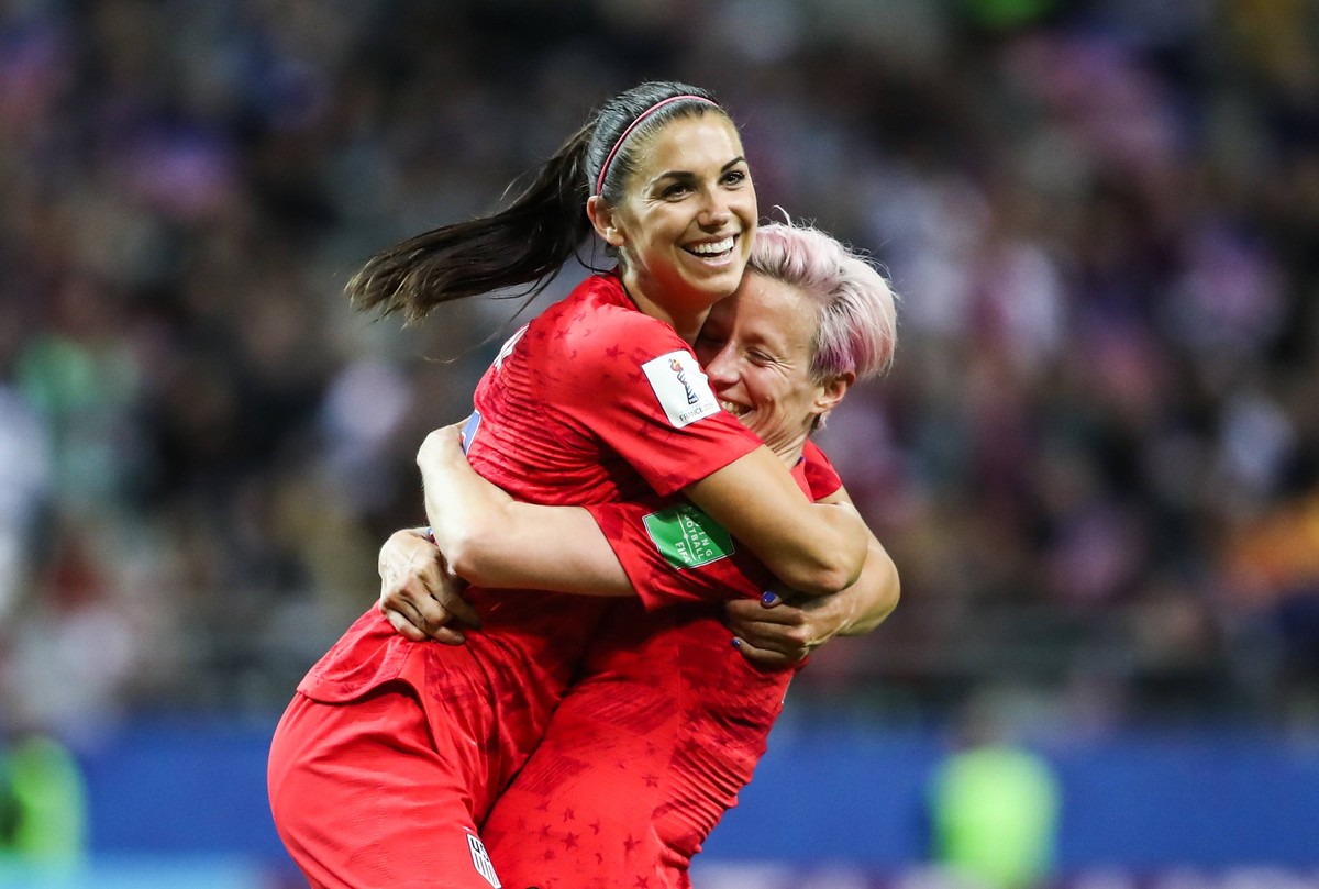 (190612) -- REIMS (FRANCE), June 12, 2019 (Xinhua) -- Alex Morgan (L) of the United States celebrates her fifth goal with Megan Rapinoe during the Group F match between the United States and Thailand ...