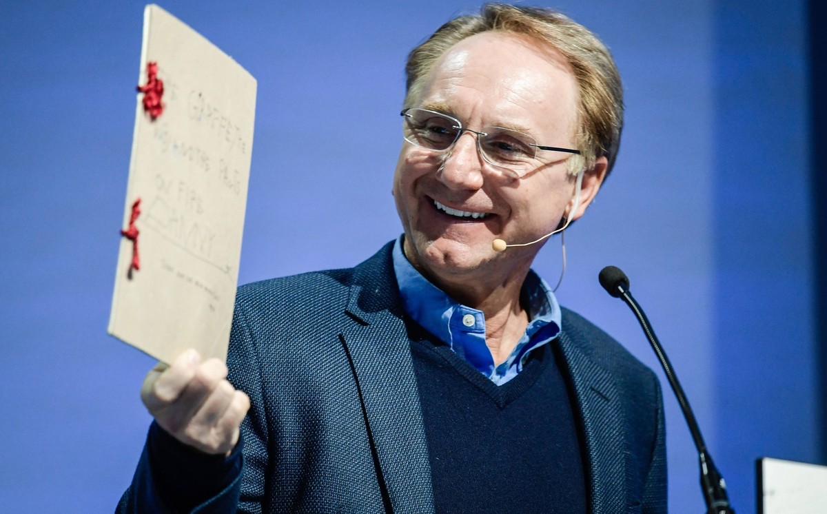 Bilder des Tages 20171028, Helsinki, Finland Helsingin kirjamessut Helsinki Book Fair 2017 Author Dan Brown Jarno Kuusinen / All Over Press PUBLICATIONxINxGERxSUIxAUTxONLY