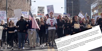 Wie Trumps Plan, Lehrern Waffen zu geben, an einer Highschool für Chaos sorgte