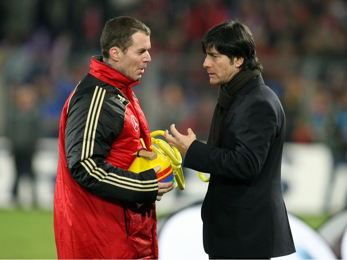 Auch Jogi Löw (r.) vertraute auf die Expertise von Oliver Schmidtlein.