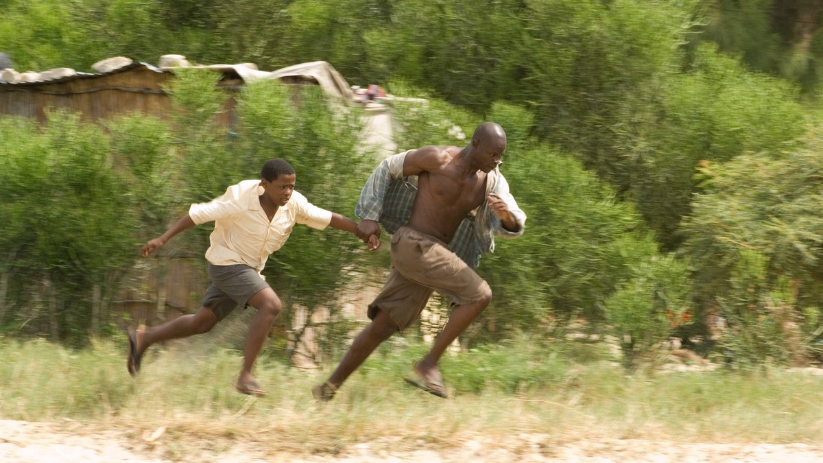 Studio Publicity Still from Blood Diamond Caruso Kuypers, Djimon Hounsou © 2006 Warner Photo credit: Jaap Buitendijk Los Angeles CA - PUBLICATIONxINxGERxSUIxAUTxONLY Copyright: xAPCx 307371376

Studio ...
