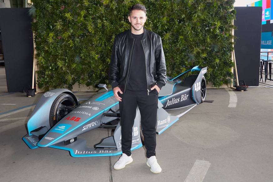 Rennfahrer Daniel Abt - Photocall von Germany s Next Top Model beim Berlin E-Prix der ABB FIA Formula E auf dem ehemaligen Flughafen Tempelhof in Berlin am 13.05.2022. GNTM 2022 meets Formula E in Ber ...