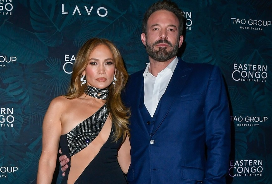 LAS VEGAS, NV - 17 DE NOVIEMBRE: Jennifer Lopez y Ben Affleck asistieron al Torneo de Póquer y Blackjack de la Iniciativa del Congo Oriental 2023 organizado por TAO Group Hospitality en LAVO Restaurant & Nightclub...