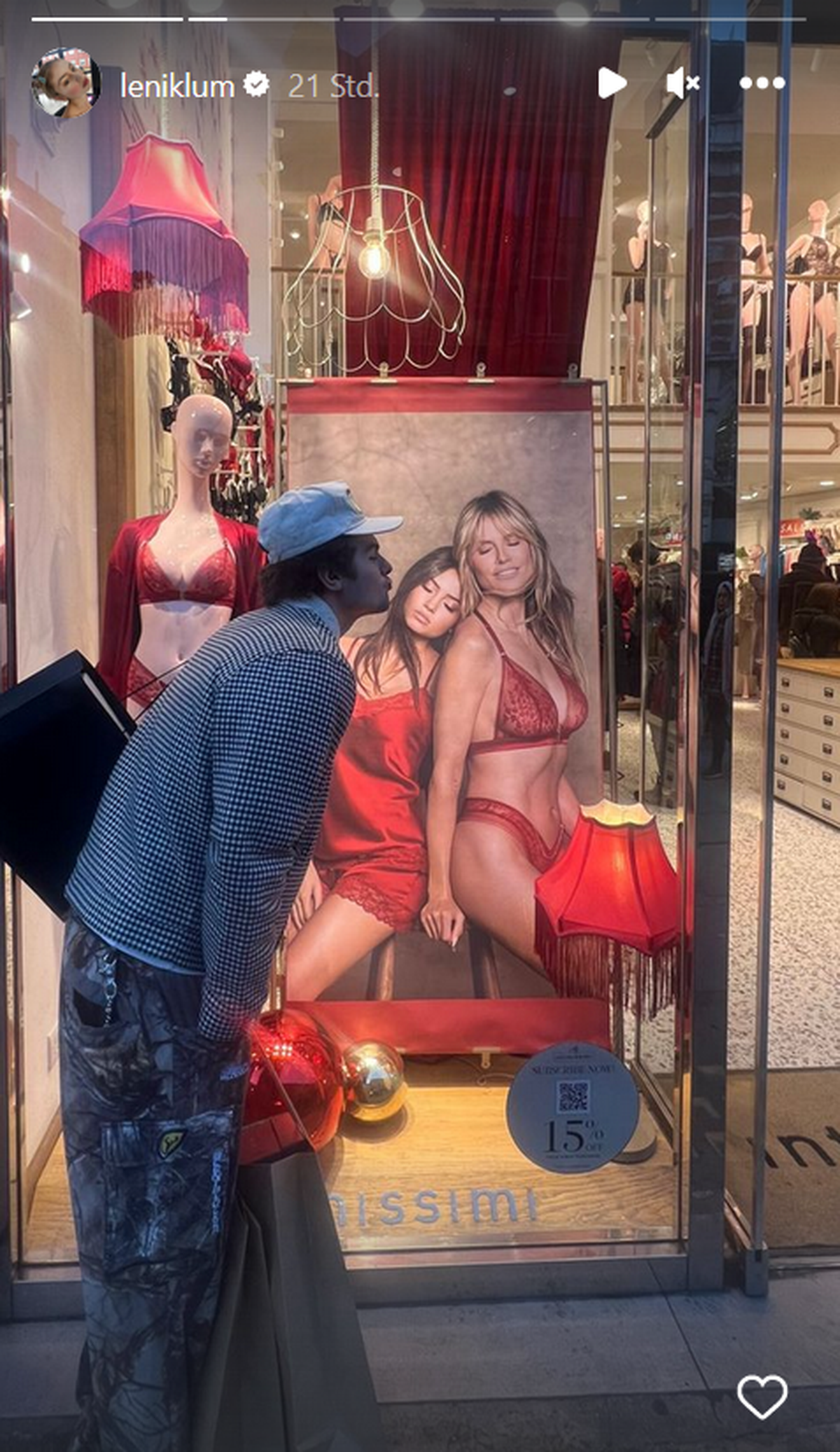 Auch Aris küsste Leni und Heidi Klum.