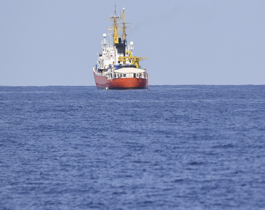 Flüchtlingsboot sinkt vor Libyen – 100 Menschen werden vermisst