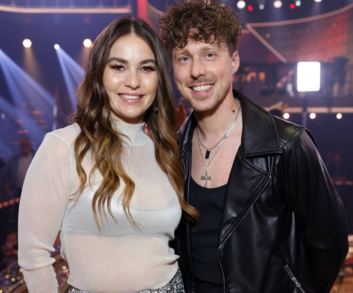 Tänzerin Renata Lusin und ihr Ehemann und Tänzer Valentin Lusin im Finale der 17. Staffel der RTL-Tanzshow Let s Dance im Coloneum. Köln, 24.05.2024 NRW Deutschland *** Dancer Renata Lusin and her hus ...