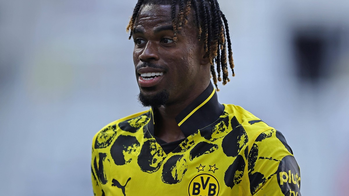BVB-Wunschspieler Chukwuemeka zeigt sich plötzlich im Bayern-Trikot