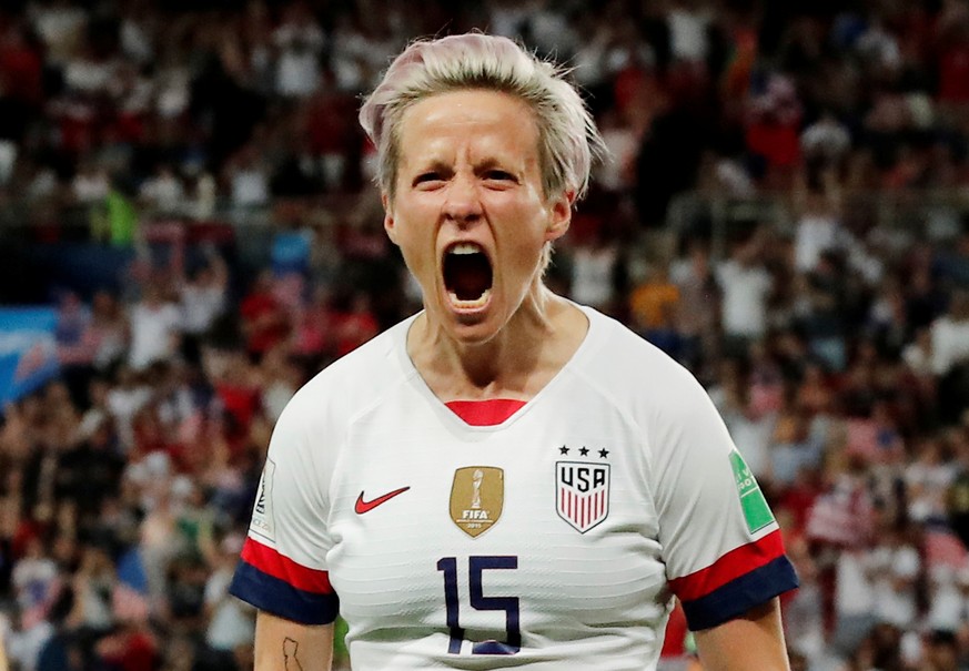 Soccer Football - Women&#039;s World Cup - Quarter Final - France v United States - Parc des Princes, Paris, France - June 28, 2019 Megan Rapinoe of the U.S. celebrates scoring their second goal REUTE ...