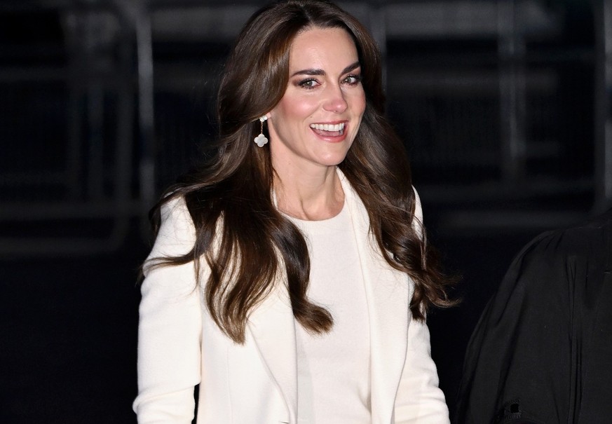 LONDON, ENGLAND - DECEMBER 08: Catherine, Princess of Wales attends The &quot;Together At Christmas&quot; Carol Service at Westminster Abbey on December 08, 2023 in London, England. Spearheaded by The ...