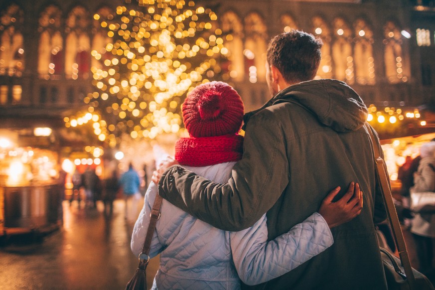 Es gibt viele Menschen, die dafür sorgen, dass wir besinnliche Weihnachten feiern können. (Symbolbild)