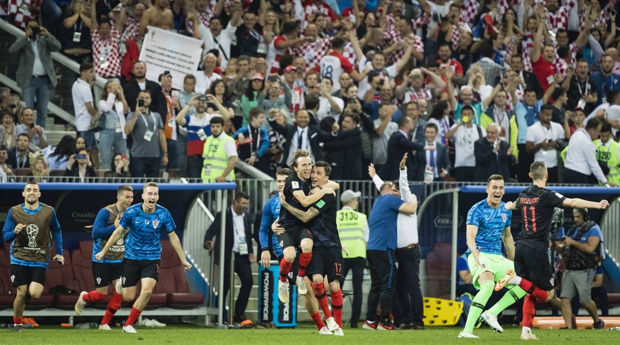 Modric und Mandzukic feiern den Final-Einzug.
