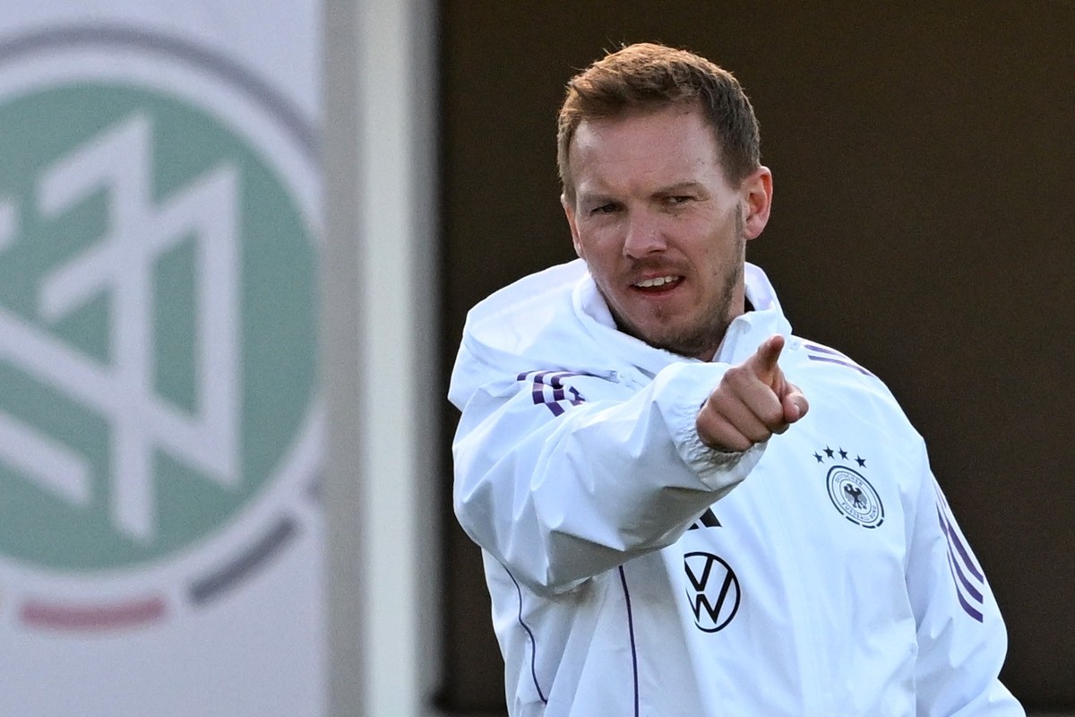 ARCHIV - 25.03.2024, Hessen, Frankfurt/M.: Fußball: deutsche Nationalmannschaft, Abschlusstraining auf dem DFB-Campus. Bundestrainer Julian Nagelsmann nimmt am Abschlusstraining teil. (zu dpa: «Fußbal ...