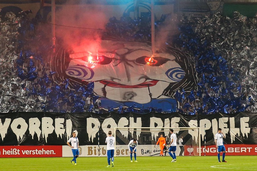 Choreographie im Fanblock vom 1. FC Magdeburg - 2. Hauptrunde DFB Pokal Saison 2017-2018 1. FC Magdeburg vs. Borussia Dortmund in der MDCC Arena in Magdeburg - Deutschland, Fussball, Mann, Maenner,24. ...