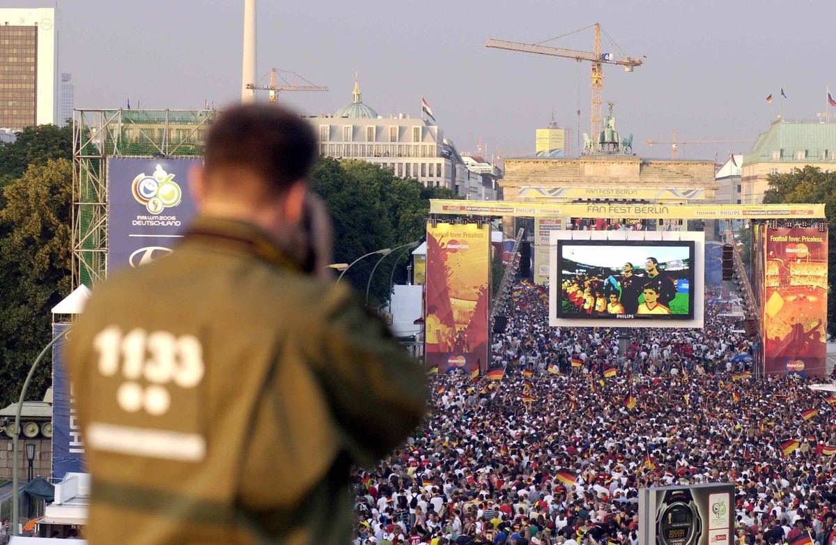 Throwback 2006: Bei der Heim-WM vor 18 Jahren feierten Zehntausende auf der Berliner Fanmeile.