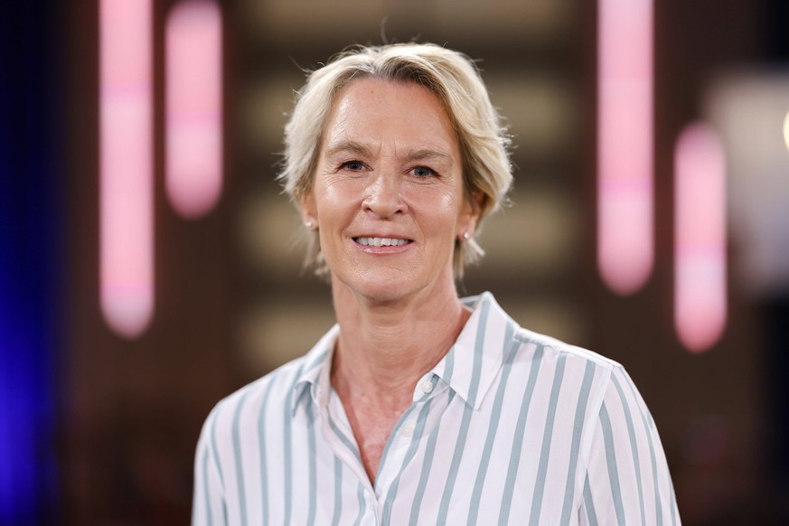 Fußballtrainerin Martina Voss-Tecklenburg bei der Aufzeichnung der WDR-Talkshow Kölner Treff im WDR Studio BS 3. Köln, 16.05.2024 NRW Deutschland *** Soccer coach Martina Voss Tecklenburg at the recor ...
