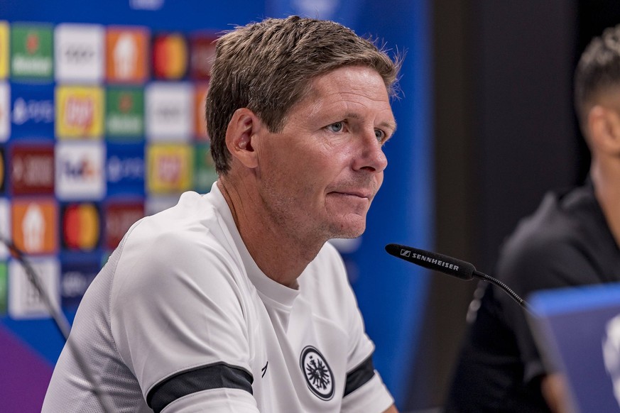 Pressekonferenz: Eintracht Frankfurt, Deutsche Bank Park, Frankfurt, 06.09.2022 Oliver Glasner Trainer Eintraht Frankfurt, Pressekonferenz Eintracht Frankfurt, Frankfurt, Deutsche Bank Park, 6.9.2022  ...