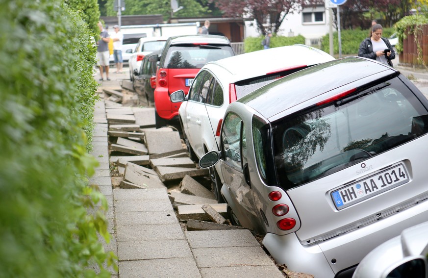 Gewitter, Starkregen, Überschwemmungen – der Feiertag war nass