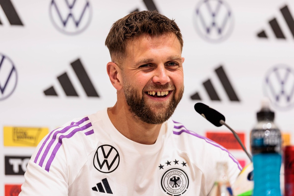 Trainingslager Vorbereitung UEFA EURO 2024 Deutschland 10.06.2024 Niclas F�llkrug Deutschland, 9 lacht, lachend Trainingslager Vorbereitung UEFA EURO 2024 Deutschland - Pressekonferenz HerzoBase, Herz ...