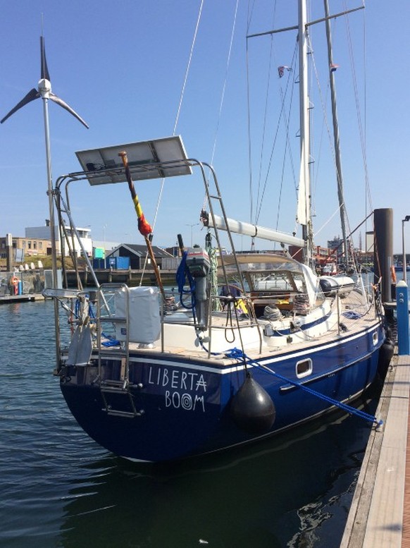 Mit diesem Segelboot war das Paar fast ein Jahr lang unterwegs.