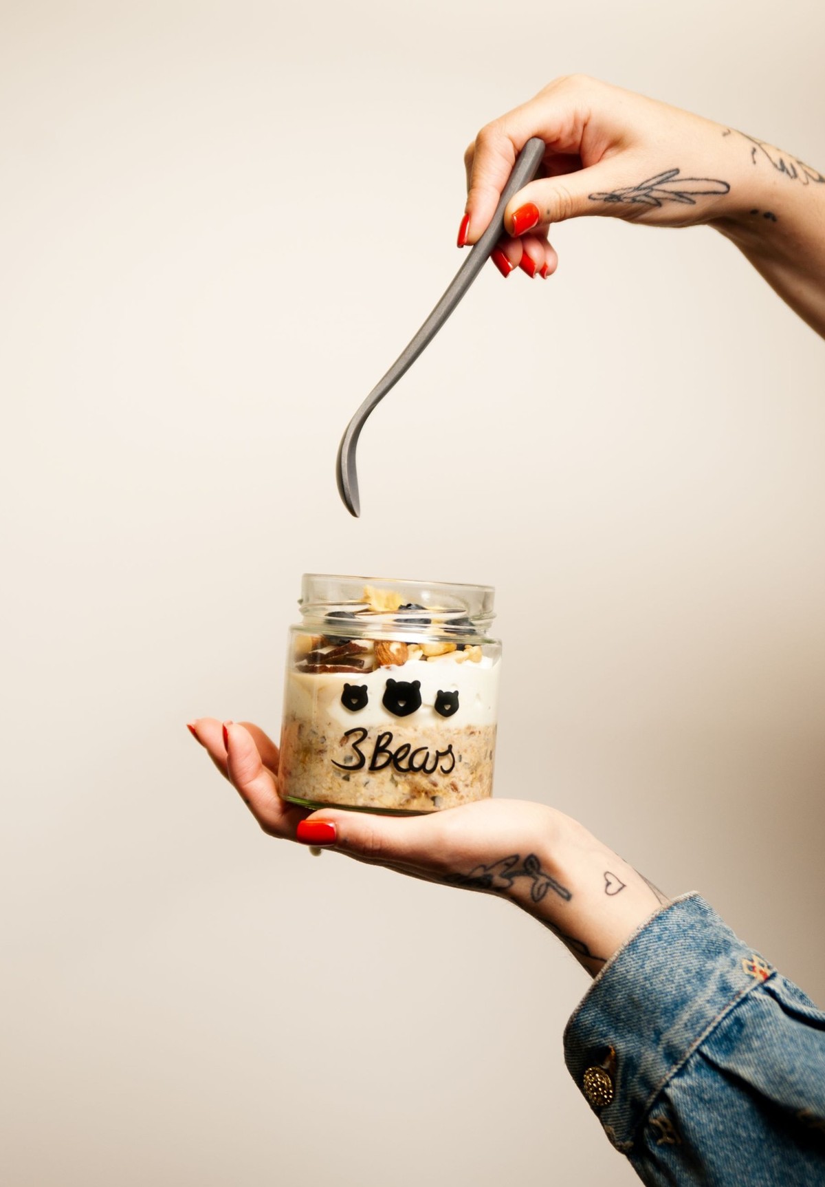 Ihr Porridge und die Overnight-Oats sollen selbst Porridge-Kritiker:innen durch Geschmack überzeugen.