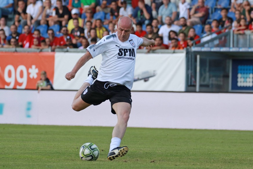 03.06.2018, xavx, Fussball Spiel der Legenden in Wiesbaden, emspor v.l. Mario Basler (Deutschland) Wiesbaden *** 03 06 2018 xavx Football Match of the Legends in Wiesbaden emspor v l Mario Basler Germ ...