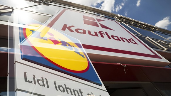 FOTOMONTAGE: Lidl und Kaufland Logos *** PHOTOMONTAGE Lidl and Kaufland logos