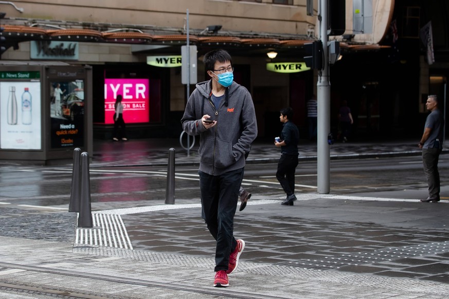 SYDNEY, AUSTRALIA - APRIL 27: Man wearing a protective mask on George Street due to COVID 19 on 27 April, 2020 in Sydney, Australia. Photo by Speed Media/Icon Sportswire